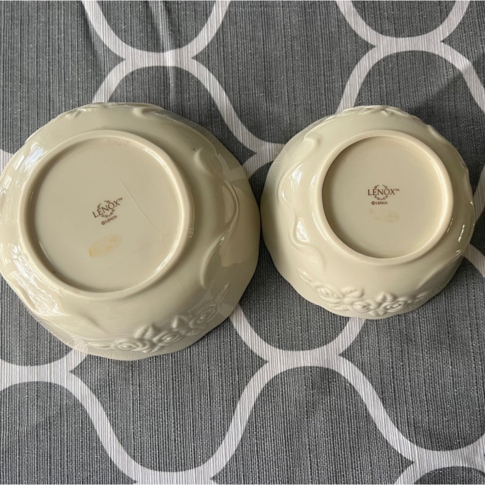 Vintage set of 2 Lenox Gold Trimmed Rose Pattern bowls